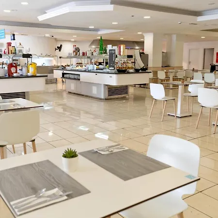 Bluesea Interpalace מלון 4*