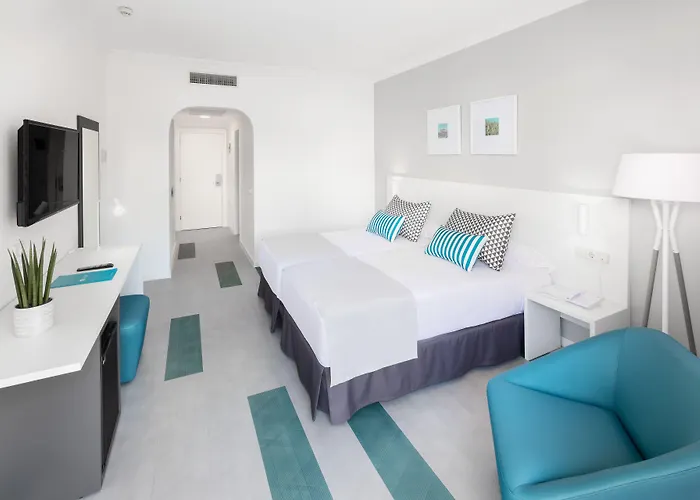 מלון Bluesea Interpalace 4*